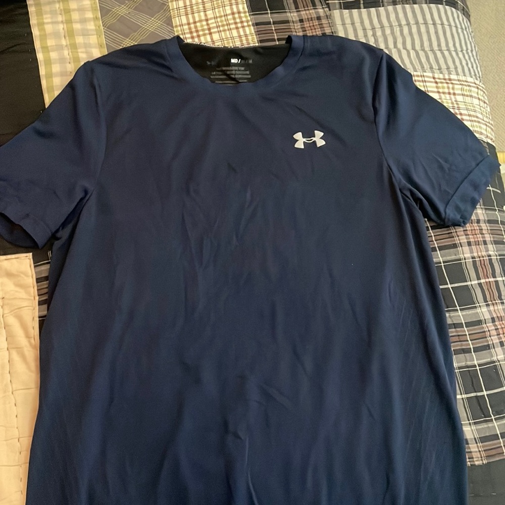 Under armor mens navy t shirt